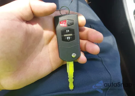 2011 Mazda Mazda3 I Touring z USA, uszkodzony, nr VIN JM1BL1VG7B1380317